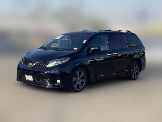 2019 Toyota Sienna SE