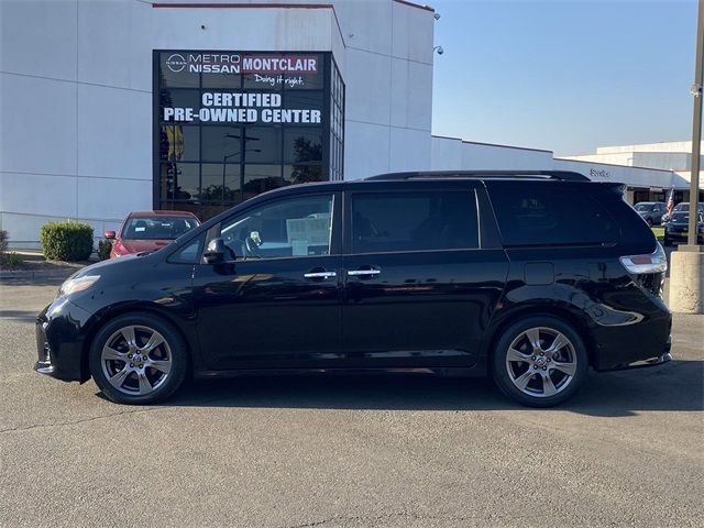 2019 Toyota Sienna SE