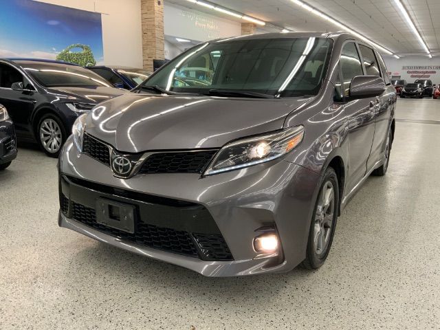 2019 Toyota Sienna 