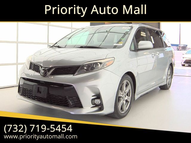 2019 Toyota Sienna 