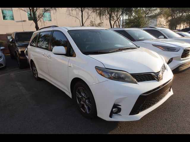 2019 Toyota Sienna SE Premium