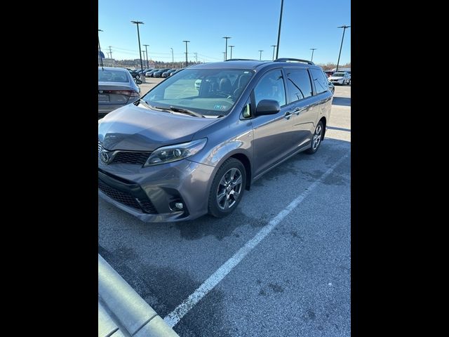 2019 Toyota Sienna SE Premium