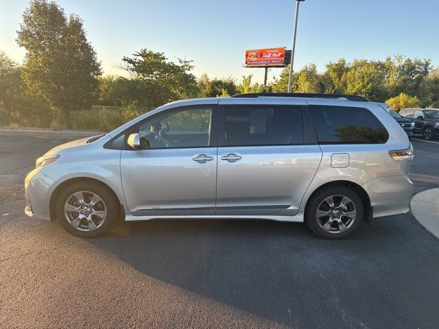 2019 Toyota Sienna 