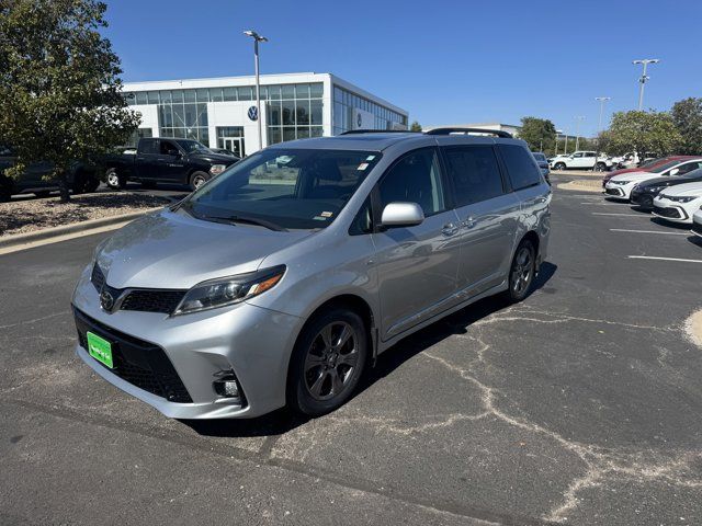 2019 Toyota Sienna SE Premium