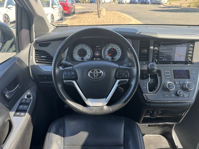 2019 Toyota Sienna SE Premium