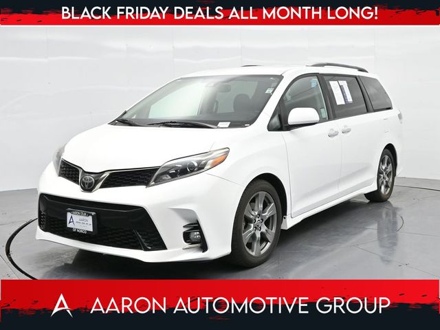 2019 Toyota Sienna SE