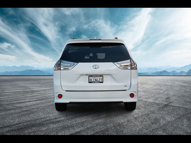 2019 Toyota Sienna 