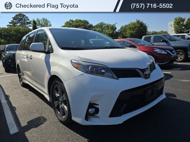 2019 Toyota Sienna SE Premium