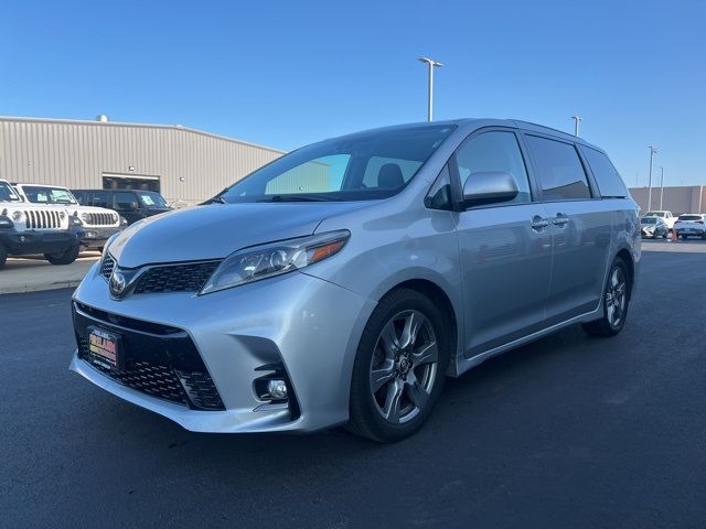 2019 Toyota Sienna SE Premium