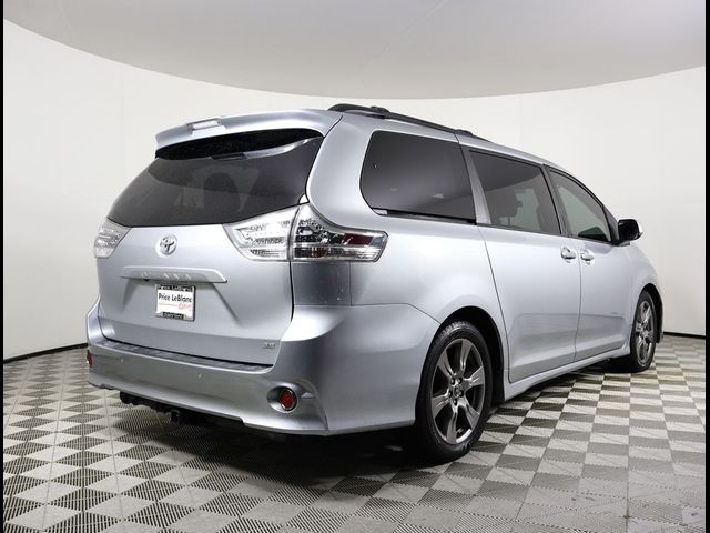 2019 Toyota Sienna SE Premium