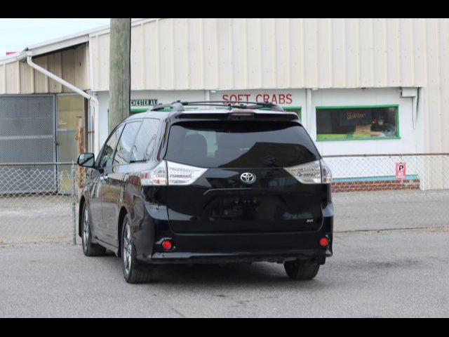 2019 Toyota Sienna SE Premium