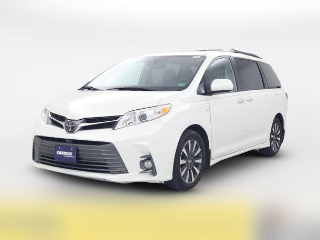 2019 Toyota Sienna XLE