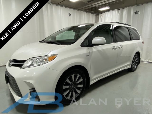 2019 Toyota Sienna XLE