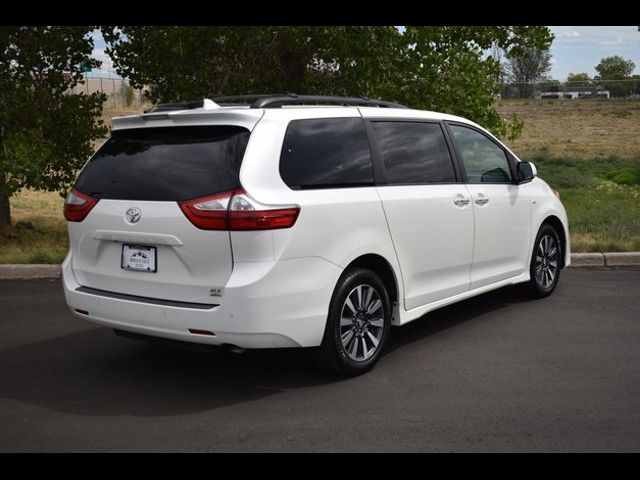 2019 Toyota Sienna XLE