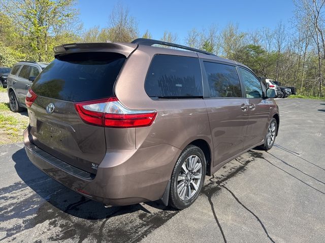 2019 Toyota Sienna XLE Premium