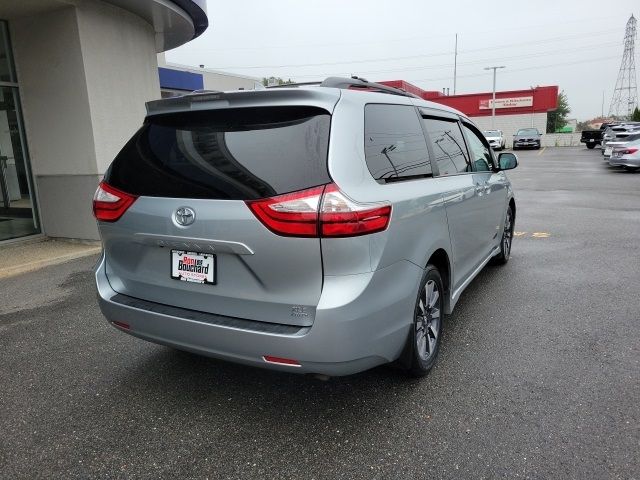 2019 Toyota Sienna XLE