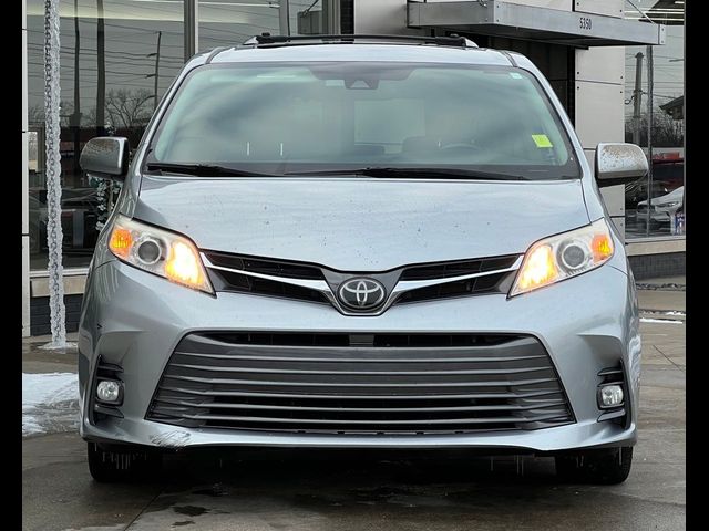 2019 Toyota Sienna XLE