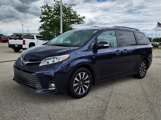 2019 Toyota Sienna XLE