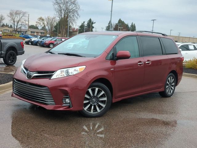 2019 Toyota Sienna XLE