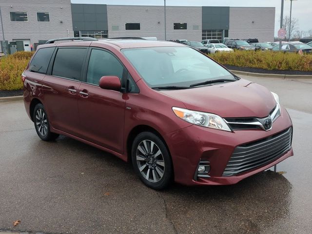 2019 Toyota Sienna XLE