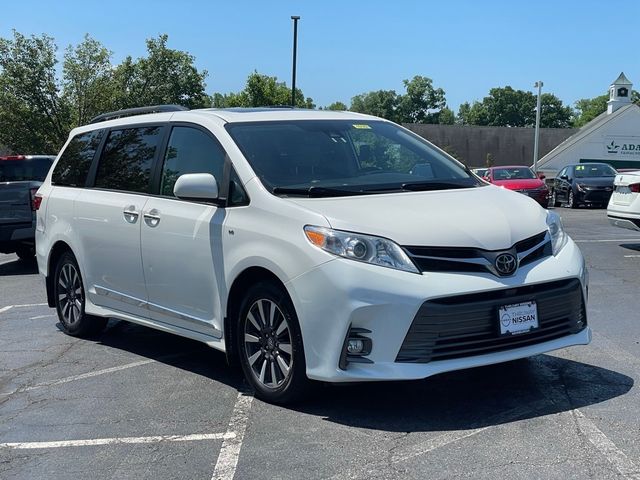 2019 Toyota Sienna 