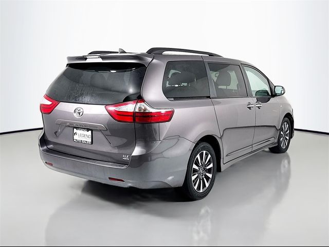 2019 Toyota Sienna XLE