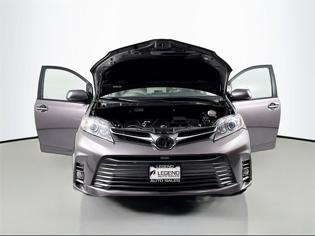 2019 Toyota Sienna XLE