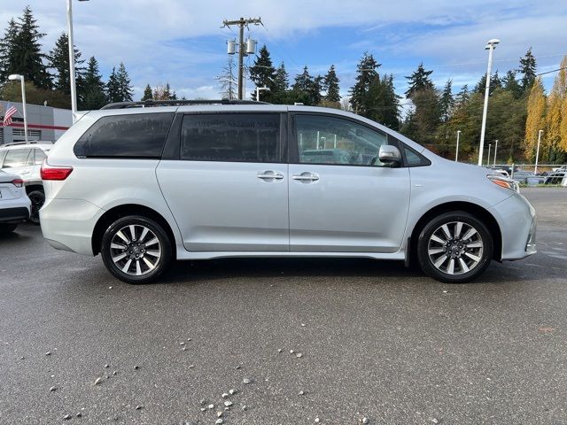 2019 Toyota Sienna XLE