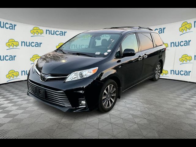 2019 Toyota Sienna XLE