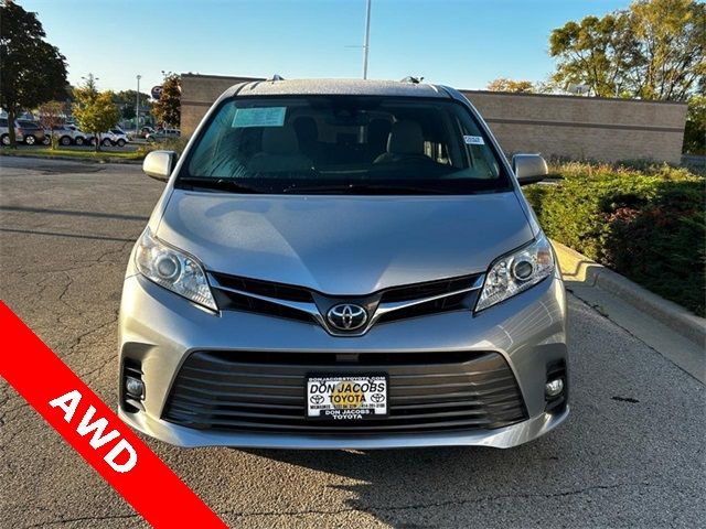 2019 Toyota Sienna 