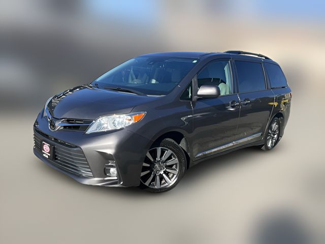 2019 Toyota Sienna XLE