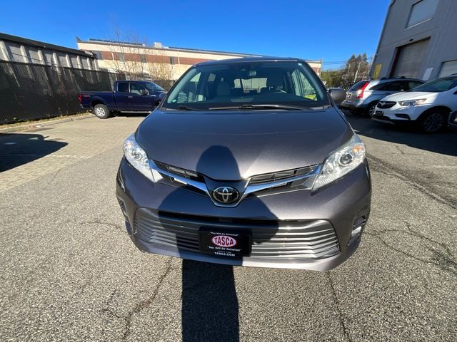 2019 Toyota Sienna XLE