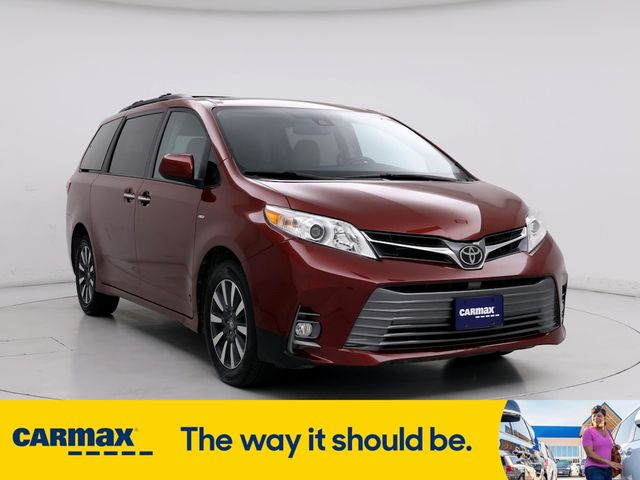 2019 Toyota Sienna XLE