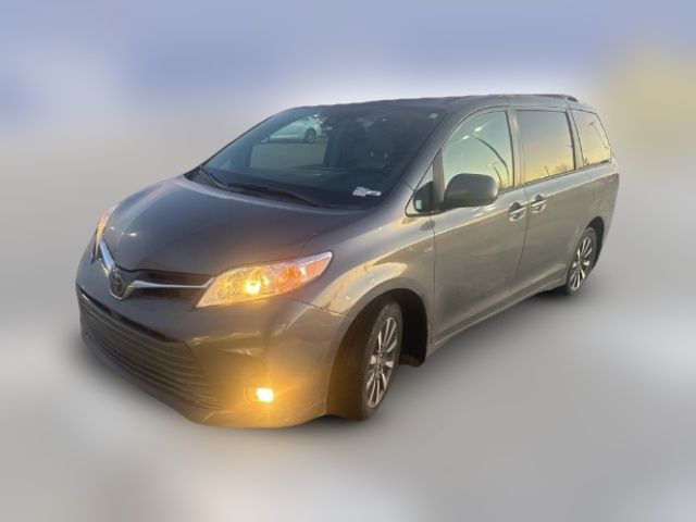 2019 Toyota Sienna XLE