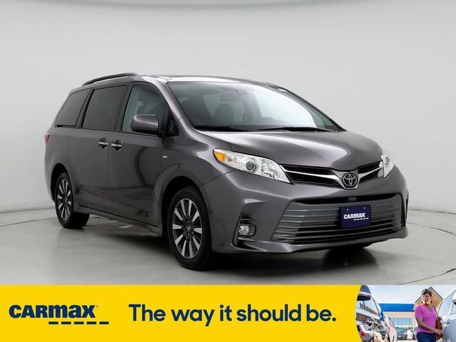 2019 Toyota Sienna XLE