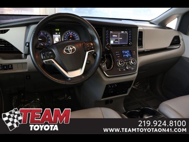 2019 Toyota Sienna XLE