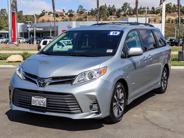 2019 Toyota Sienna XLE