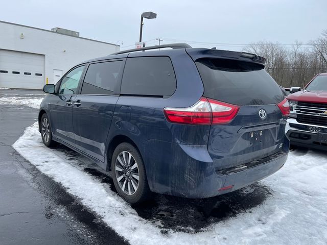 2019 Toyota Sienna XLE