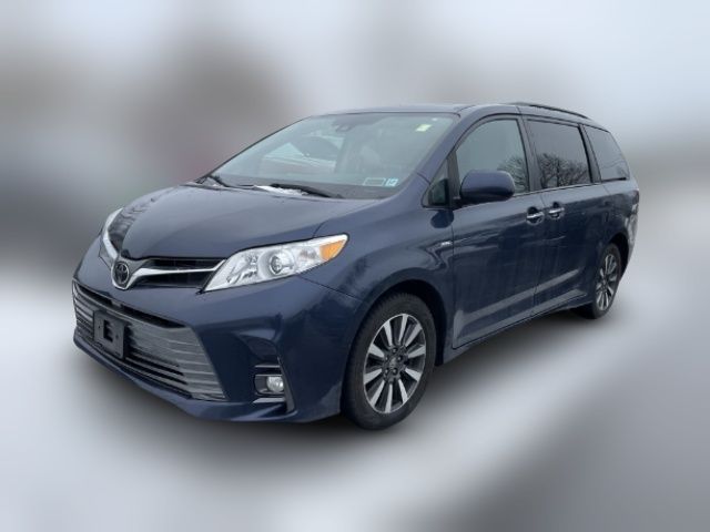 2019 Toyota Sienna XLE