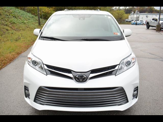 2019 Toyota Sienna XLE