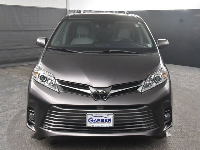 2019 Toyota Sienna 