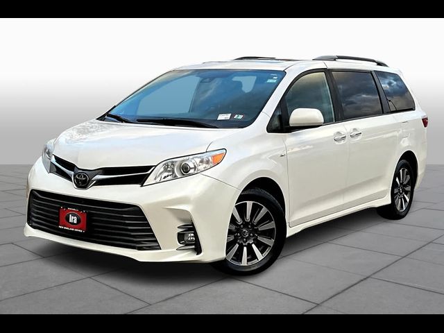 2019 Toyota Sienna XLE