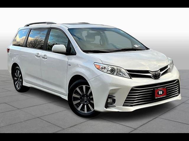 2019 Toyota Sienna XLE