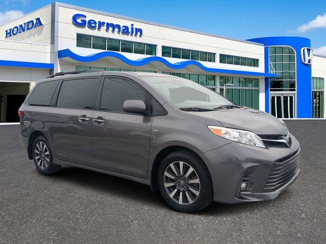 2019 Toyota Sienna XLE