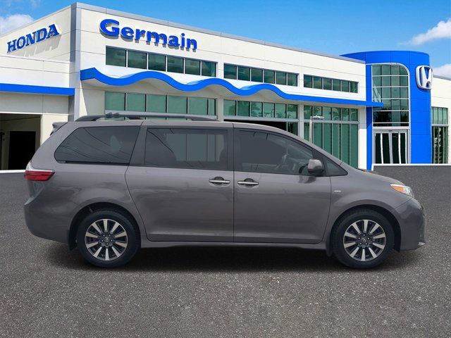 2019 Toyota Sienna XLE