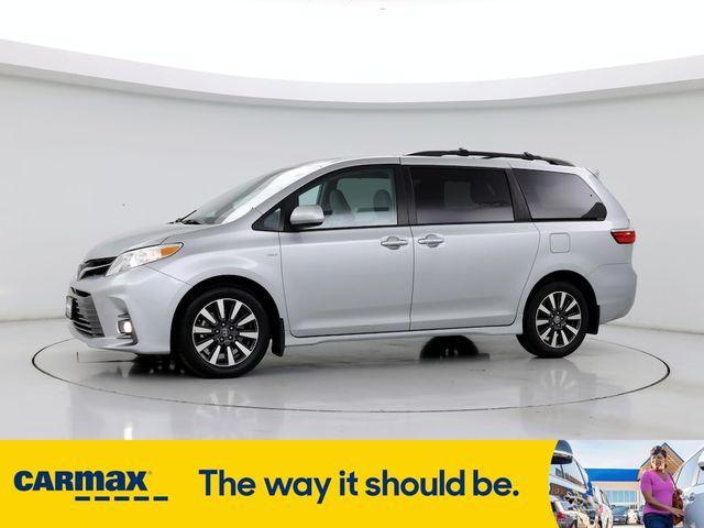 2019 Toyota Sienna XLE