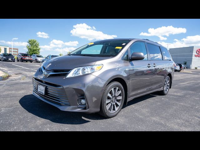 2019 Toyota Sienna XLE