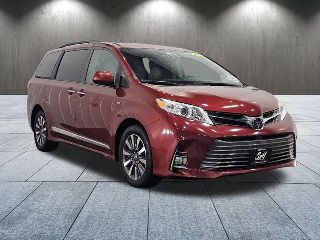 2019 Toyota Sienna XLE