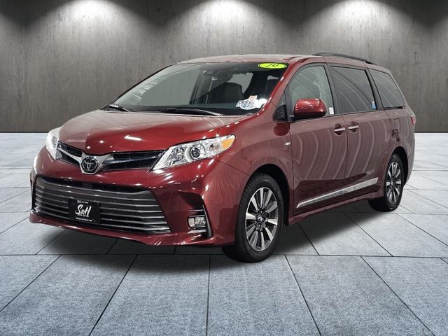 2019 Toyota Sienna XLE