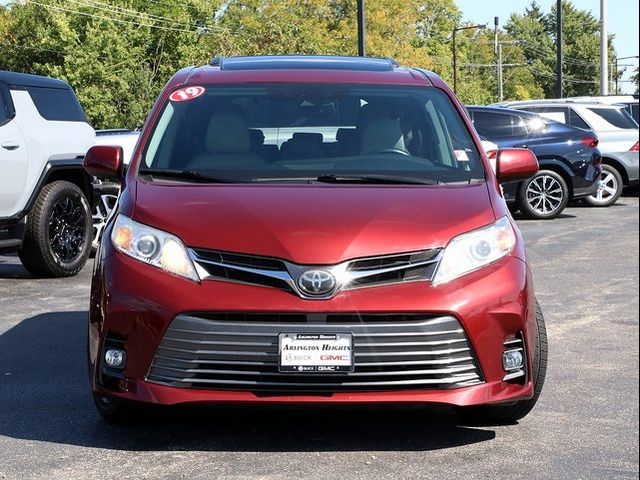 2019 Toyota Sienna 